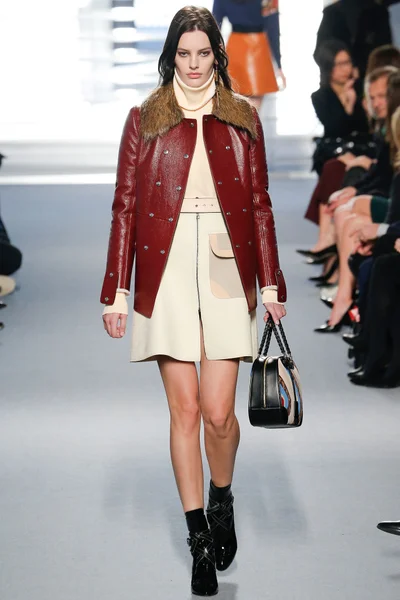 Look 14